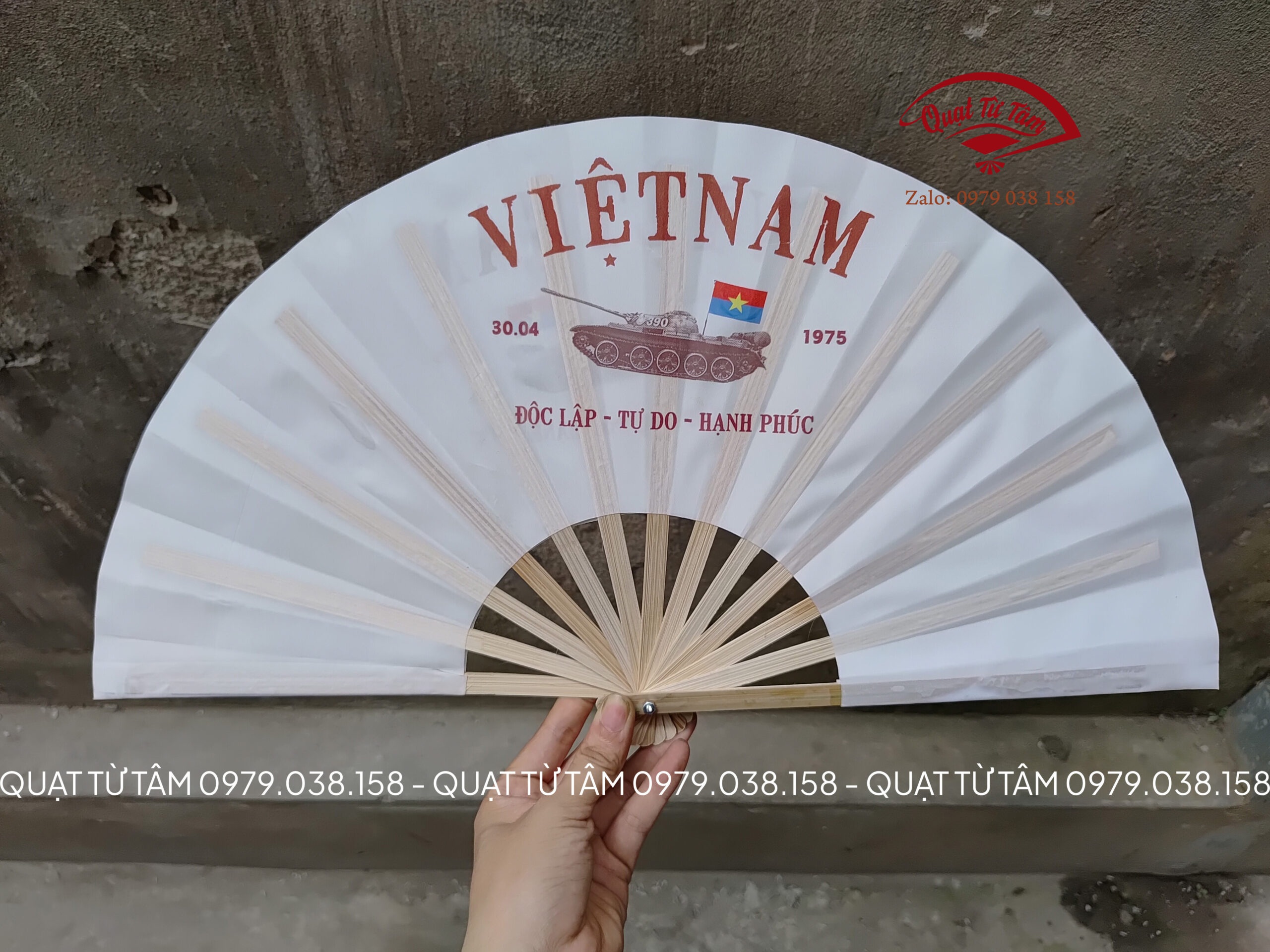 quạt lụa thủ công