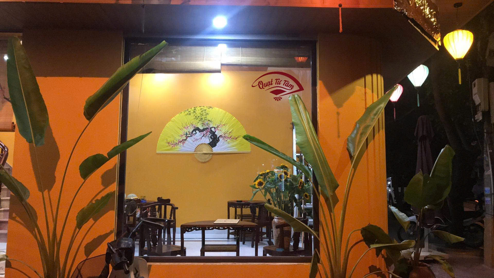 quạt tranh treo tường