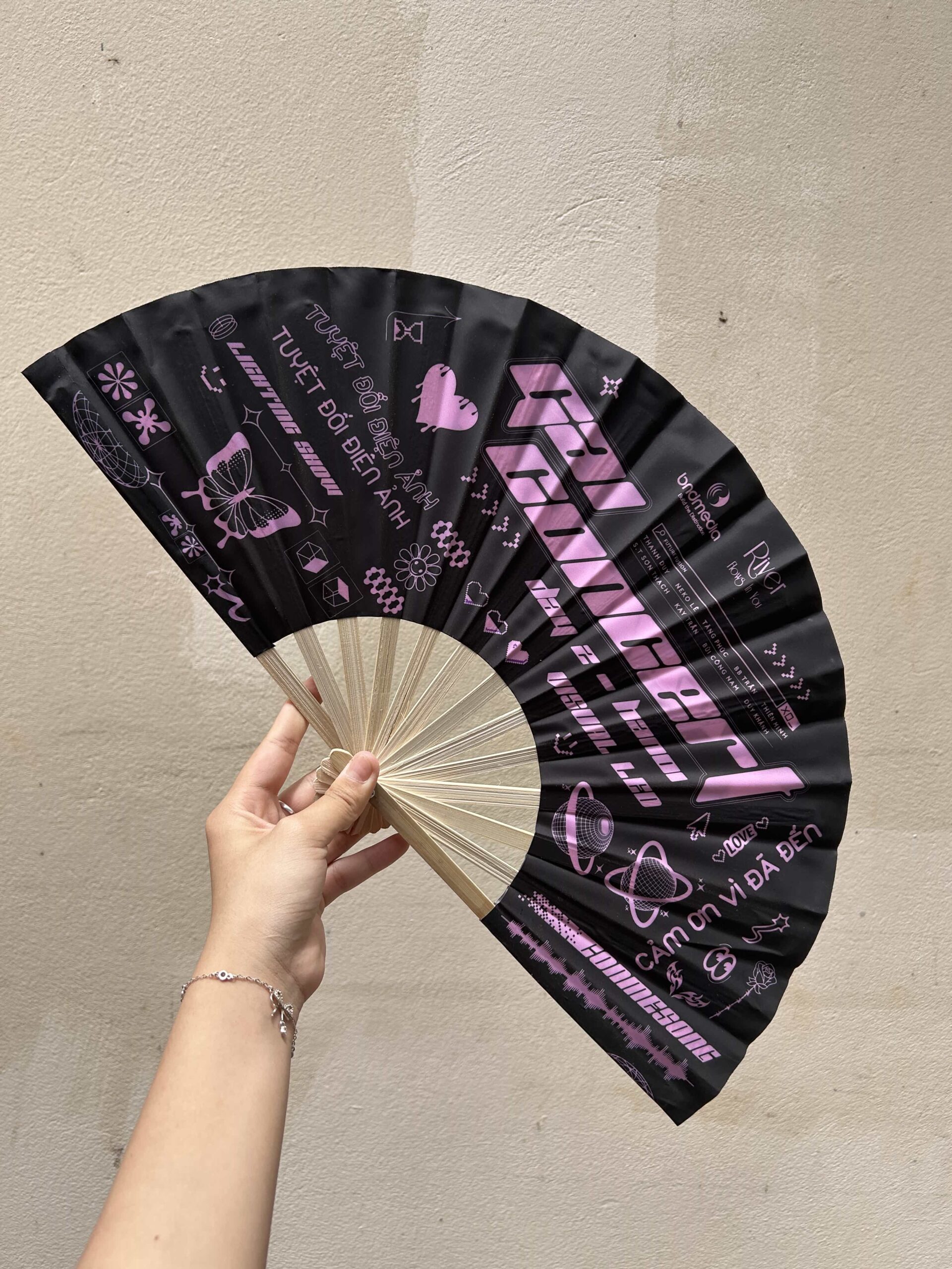Quạt Concert – Gắn Kết Fan, Thắp Sáng Sân Khấu