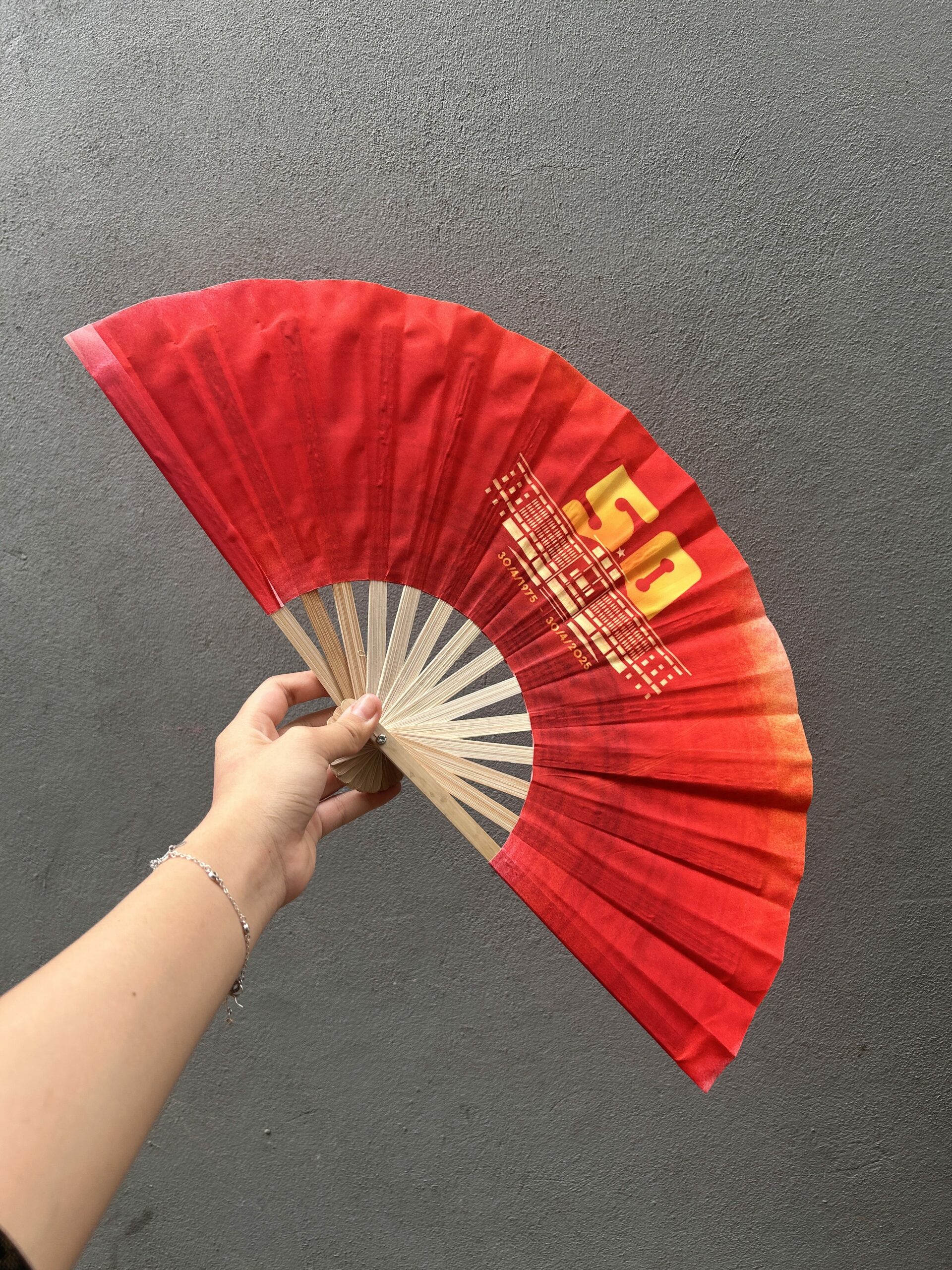 QUẠT VIỆT NAM – VẺ ĐẸP BÌNH DỊ MÀ GẦN GŨI - Image 21