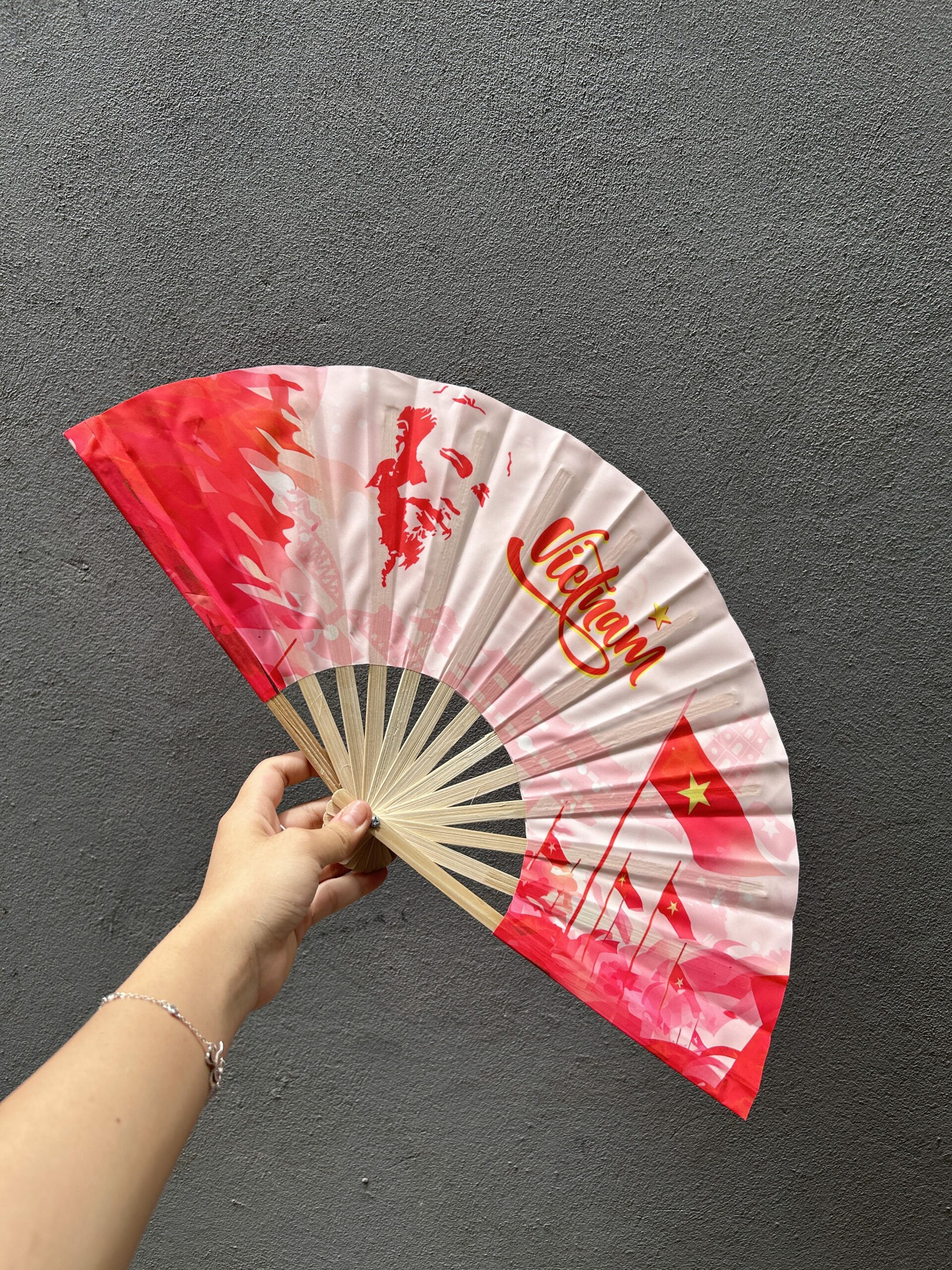 QUẠT VIỆT NAM – VẺ ĐẸP BÌNH DỊ MÀ GẦN GŨI - Image 16