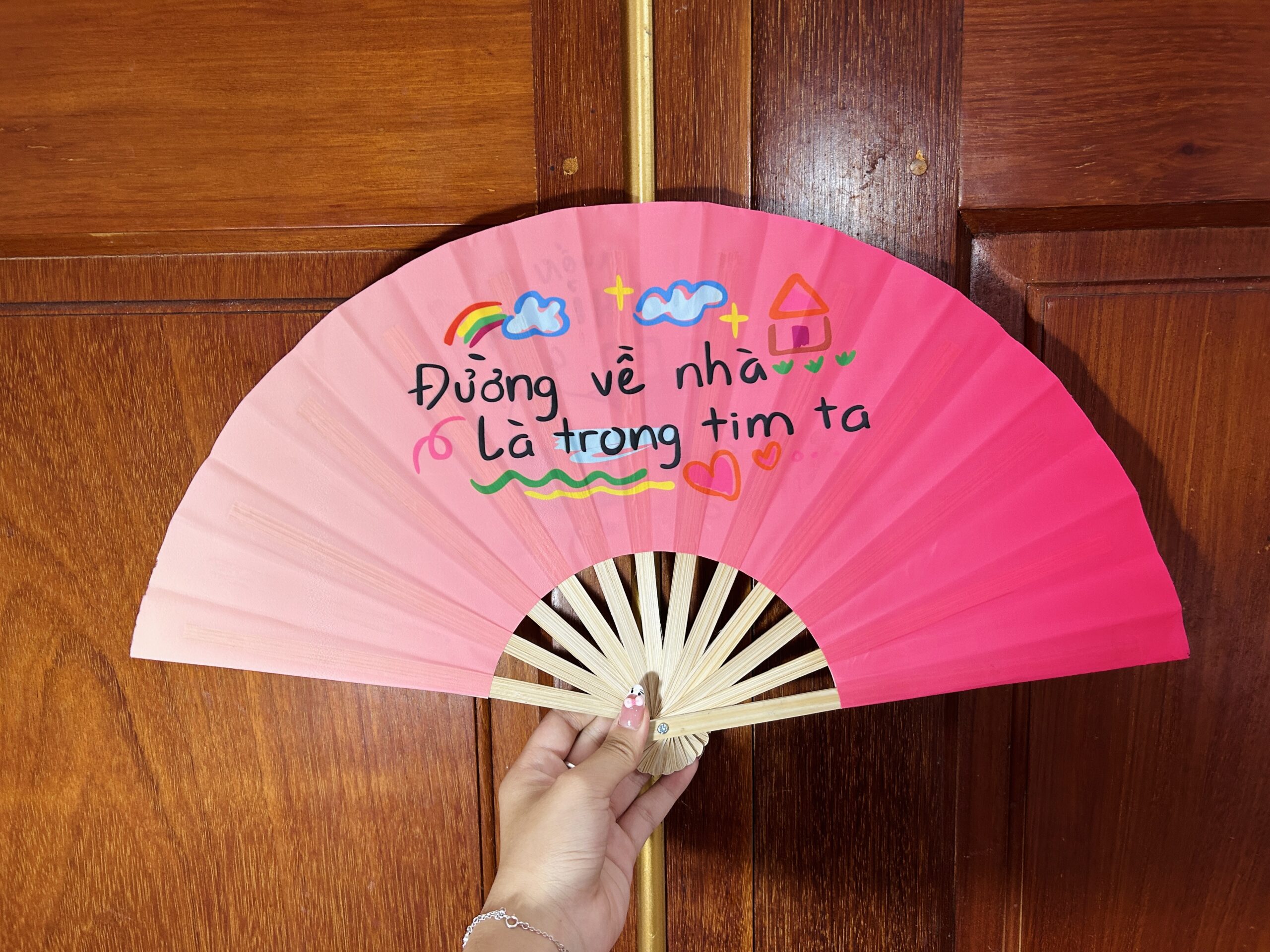 QUẠT VIỆT NAM – VẺ ĐẸP BÌNH DỊ MÀ GẦN GŨI - Image 6