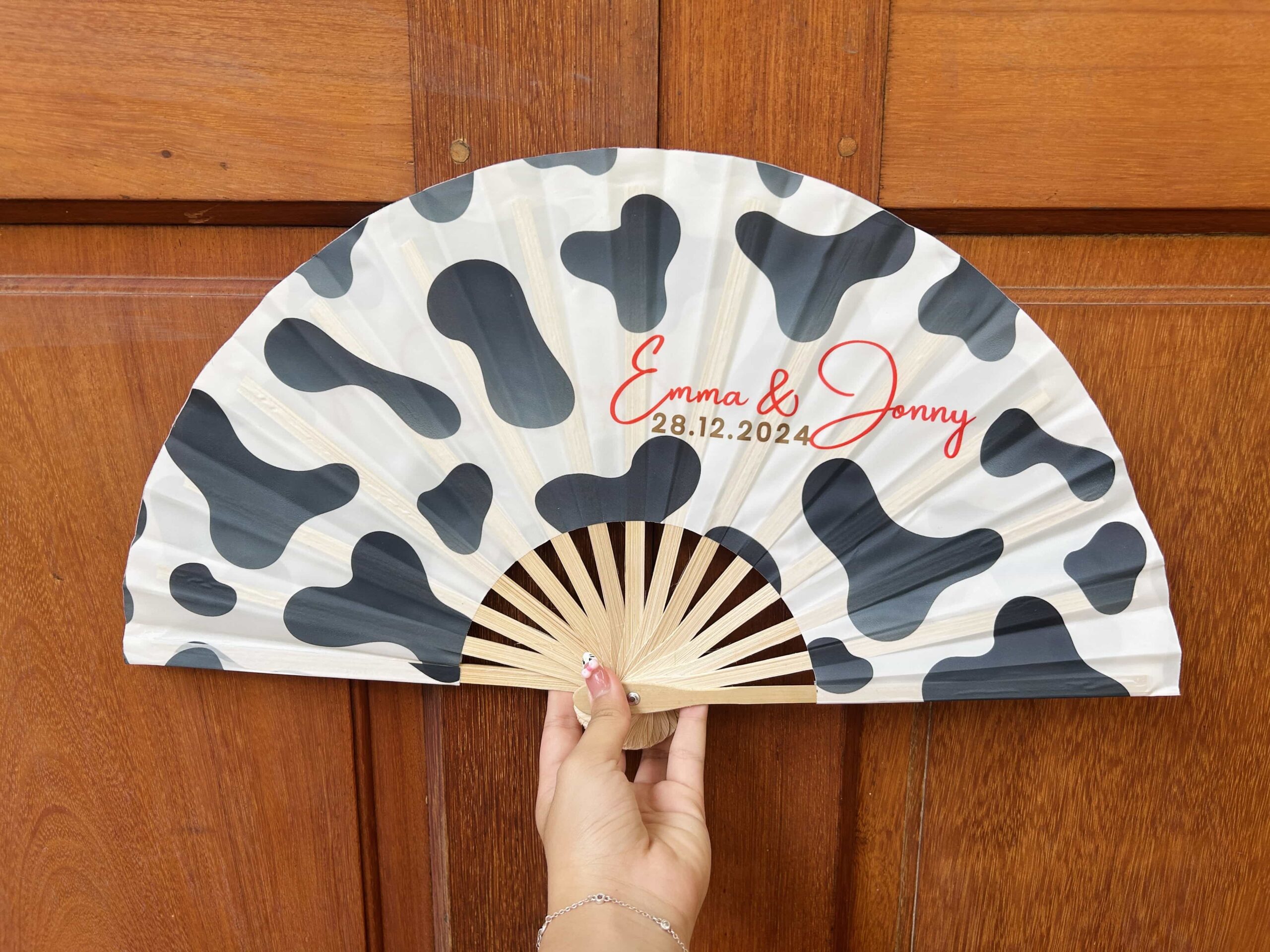 Quạt Cưới – Lời Chúc Duyên Lành Trong Từng Nhịp Quạt - Image 9
