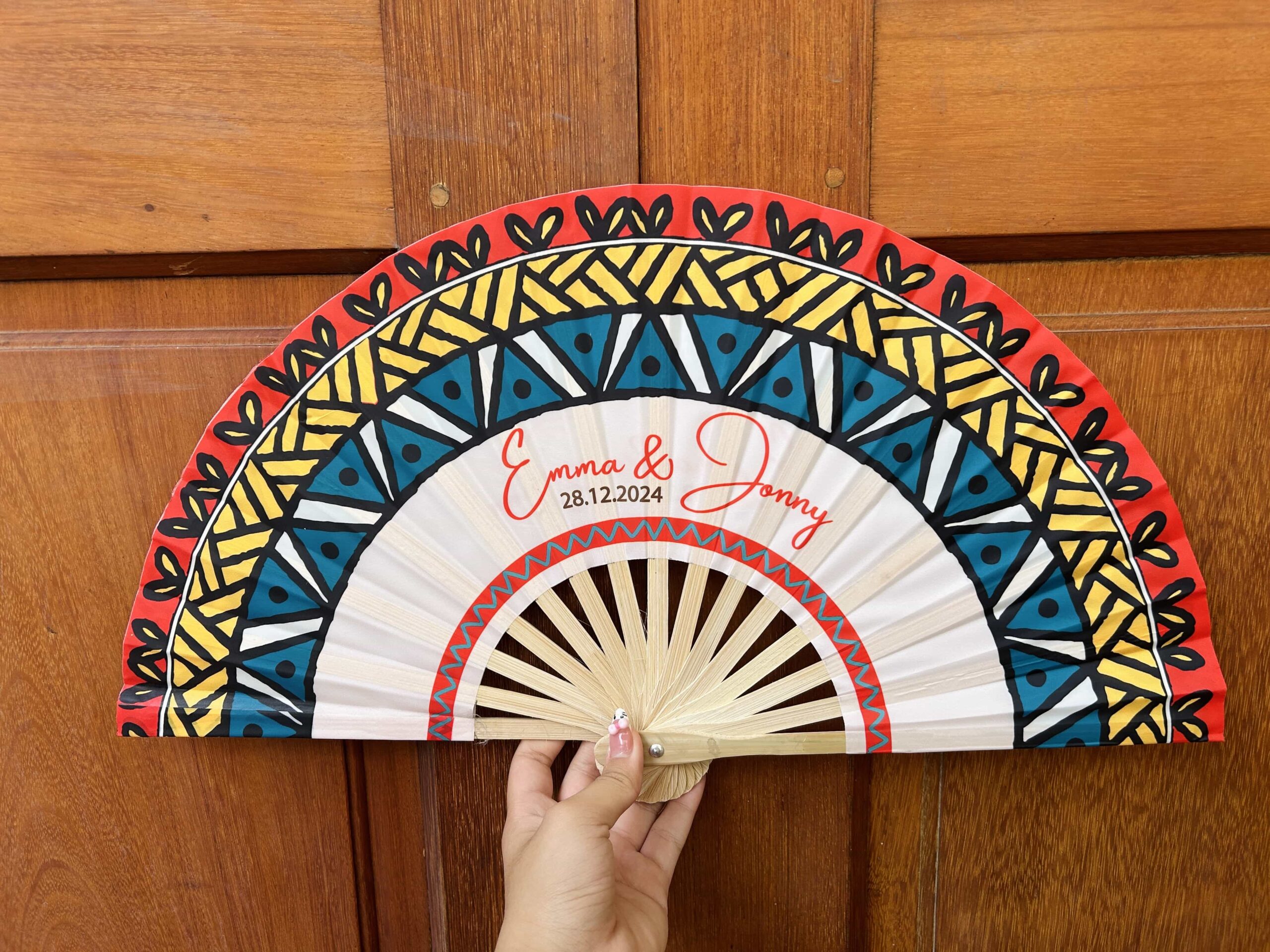 Quạt Cưới – Lời Chúc Duyên Lành Trong Từng Nhịp Quạt - Image 11