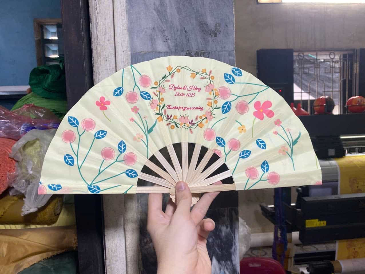 Quạt Cưới – Lời Chúc Duyên Lành Trong Từng Nhịp Quạt - Image 12
