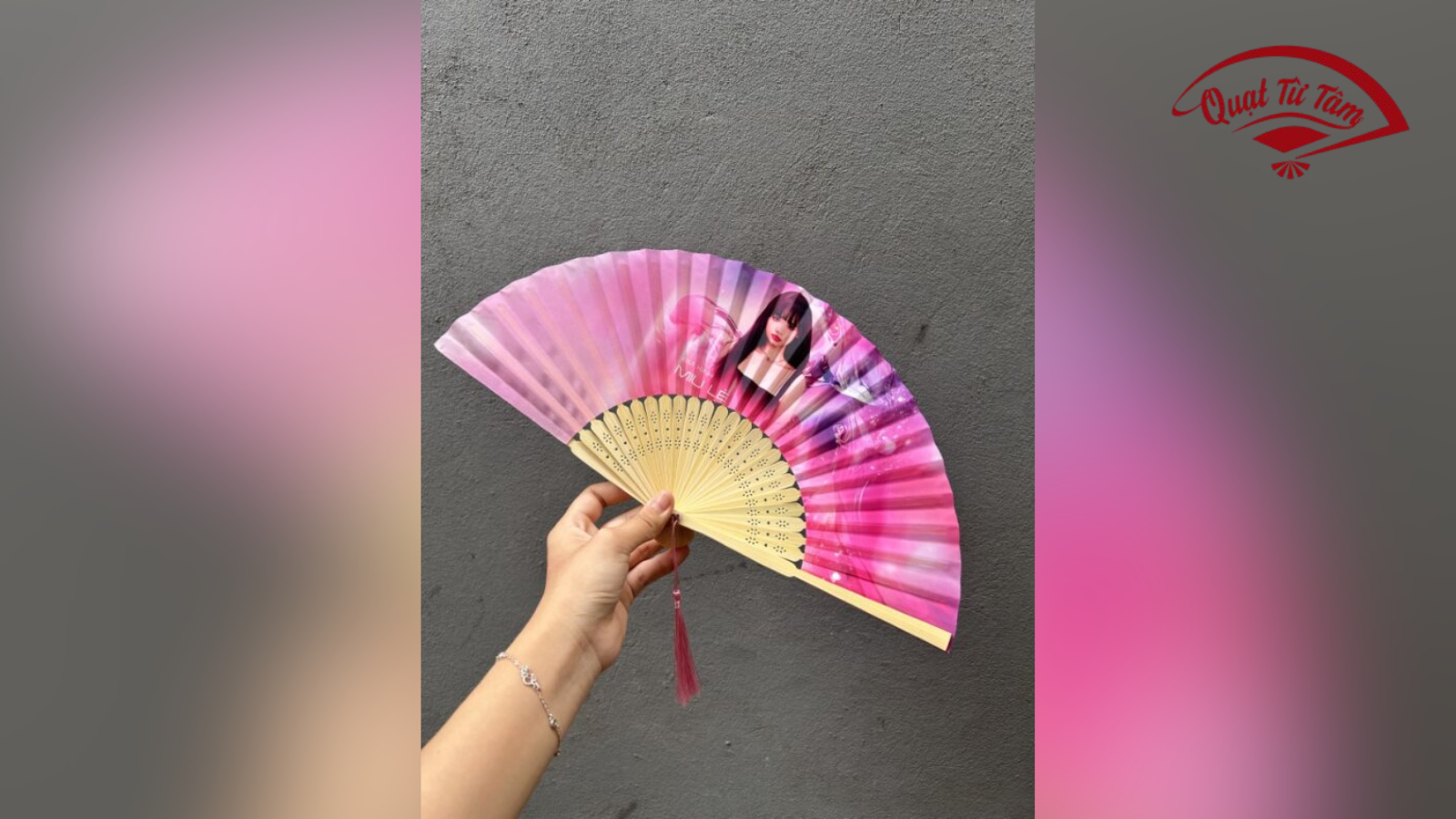quạt giấy cầm tay sự kiện