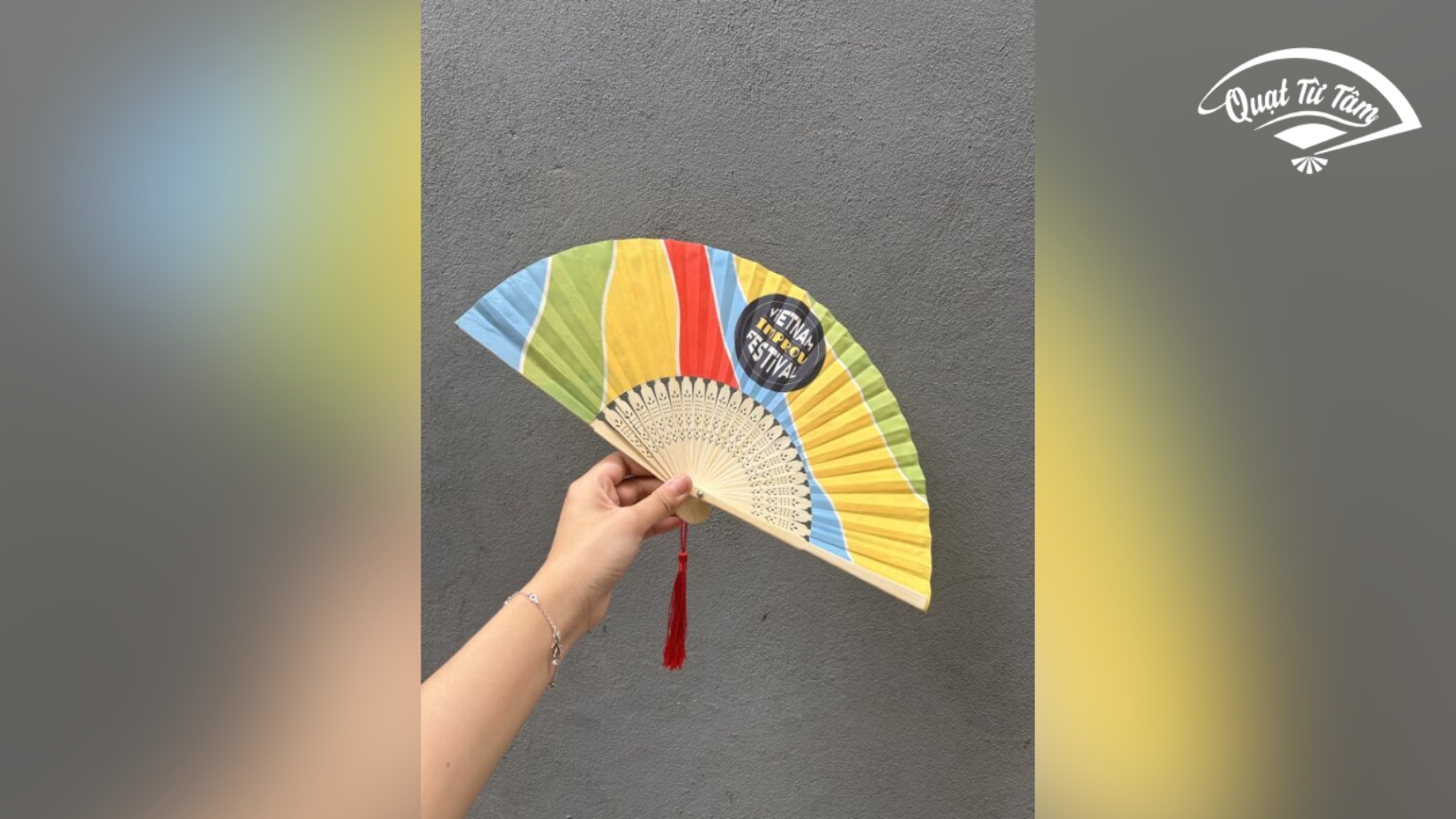 quạt giấy cầm tay sự kiện