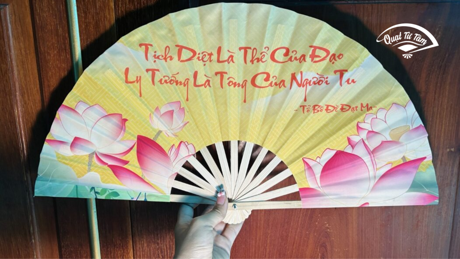quạt giấy cầm tay handmade