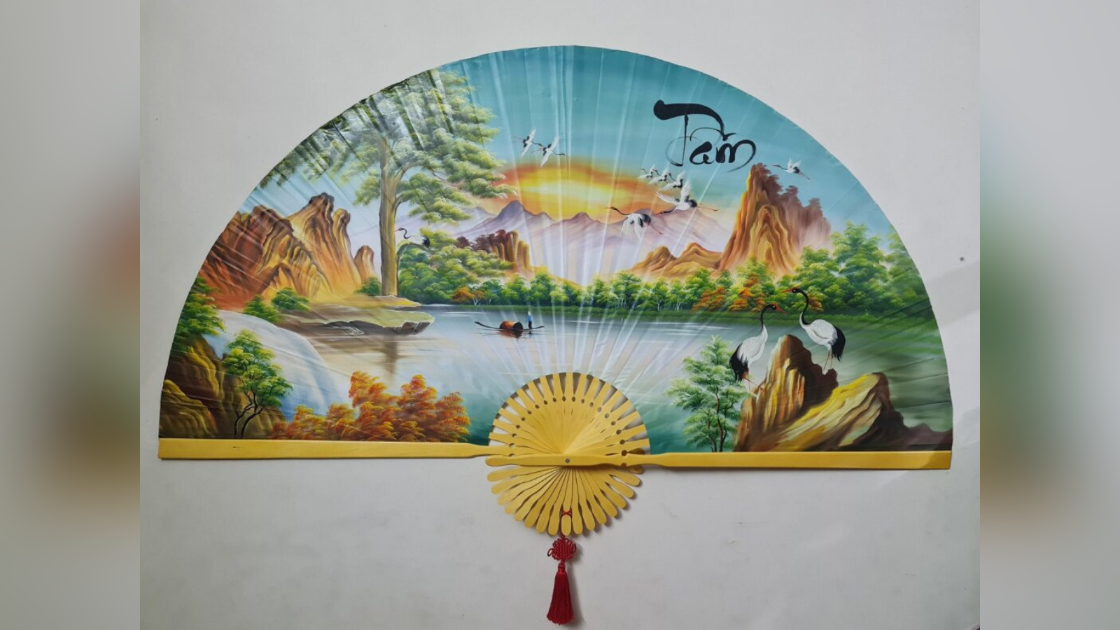 Quạt tranh sơn thủy