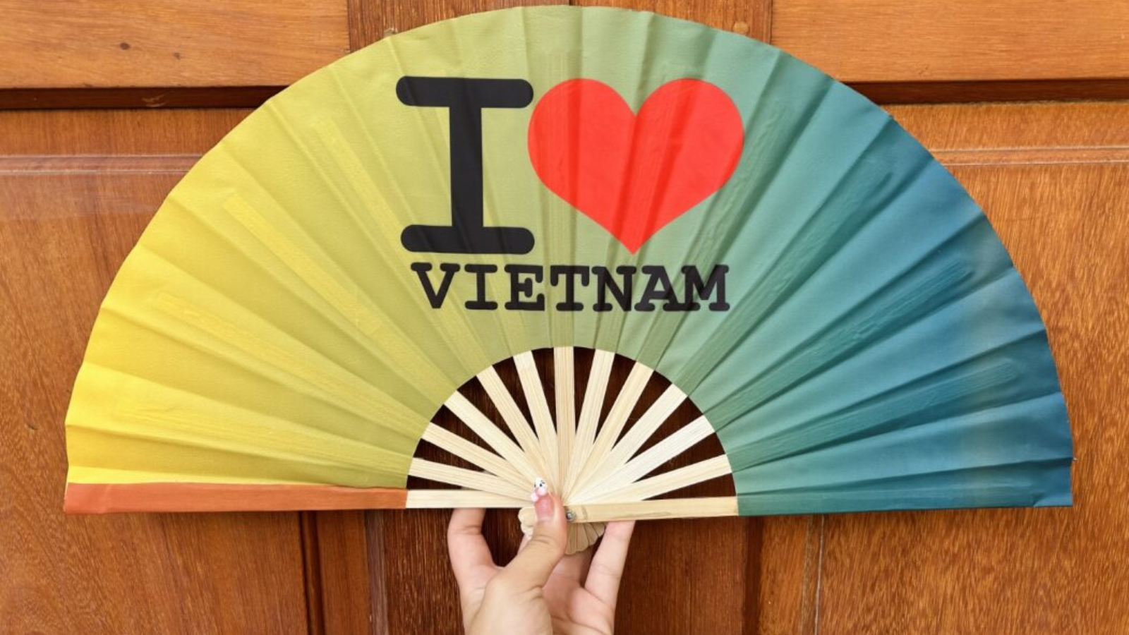 Quạt Việt Nam